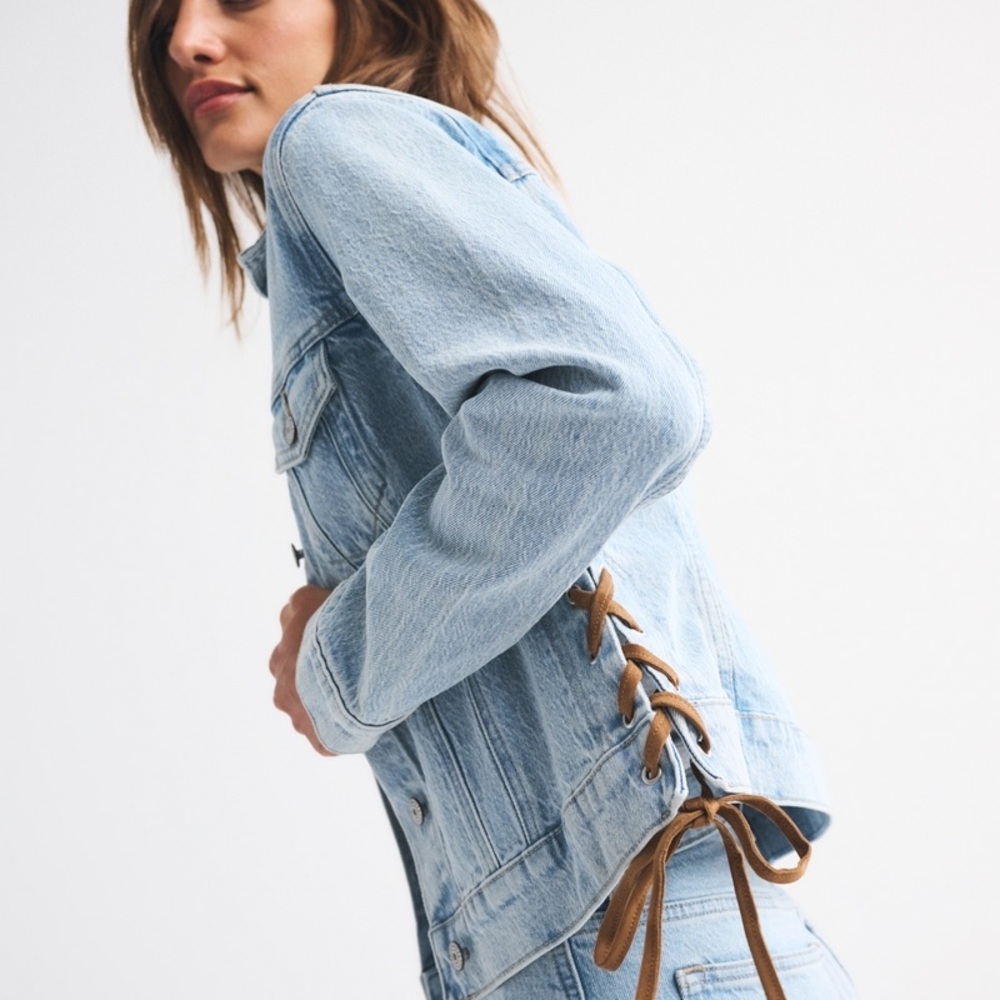Abercrombie & Fitch Slim Lace-Up Denim Trucker Jacket